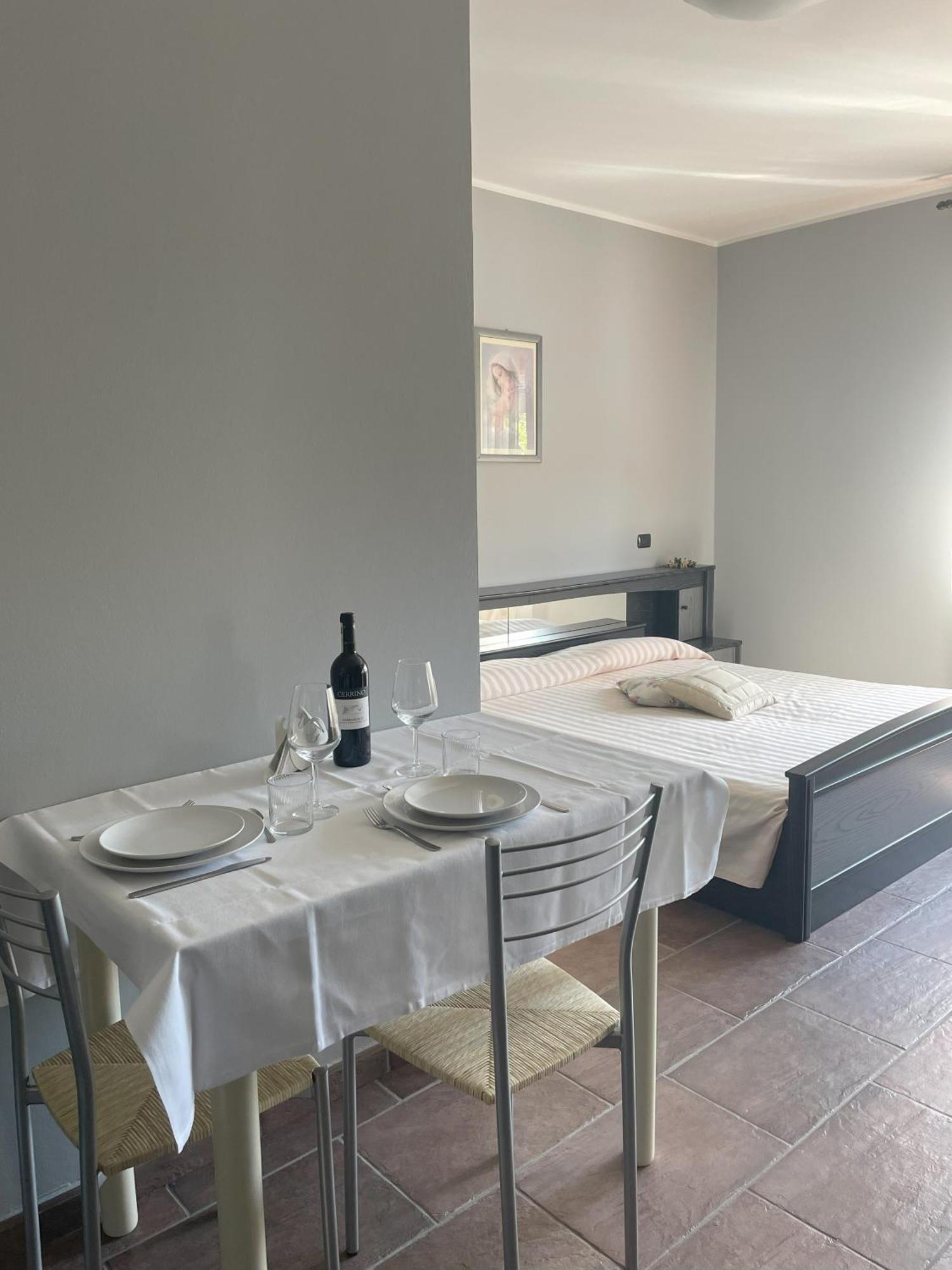 Agriturismo Finestre di Langa Trezzo Tinella Esterno foto